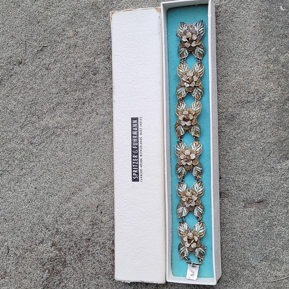 MCM Filigree linked floral rosette bracelet Spritzer & Fuhrmann - Picture 4 of 16